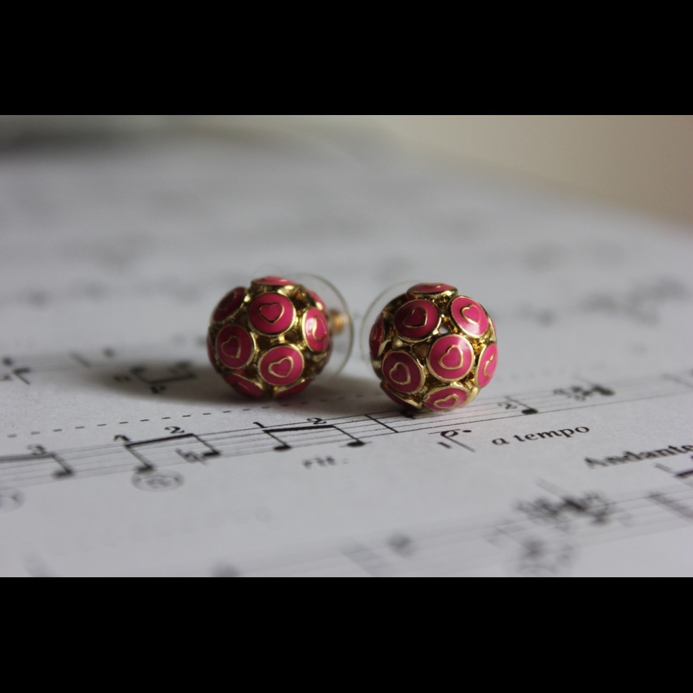 Betsey Johnson Ball of hearts earrings